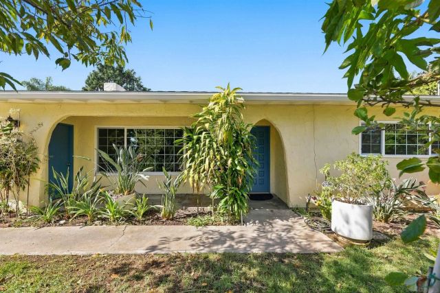 1132 S Rancho Santa Fe Rd, San Marcos, CA 92078