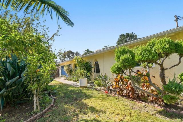 1132 S Rancho Santa Fe Rd, San Marcos, CA 92078