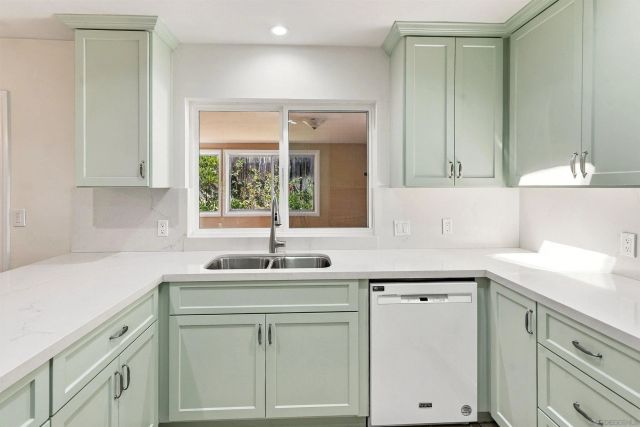1132 S Rancho Santa Fe Rd, San Marcos, CA 92078