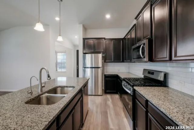 11531 Lightning Way, San Antonio, TX 78245