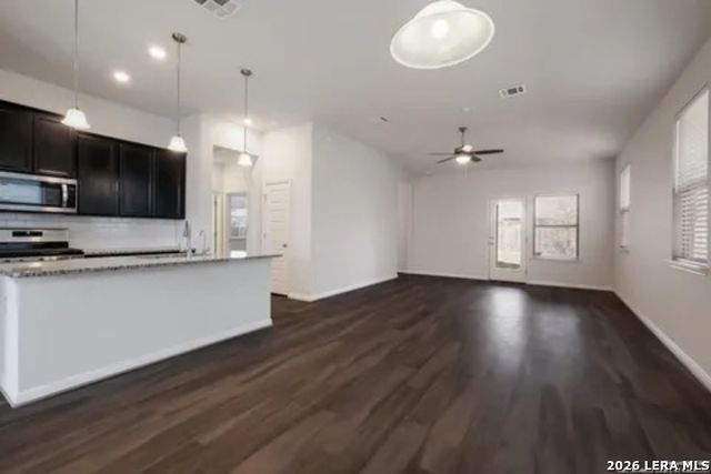 11531 Lightning Way, San Antonio, TX 78245