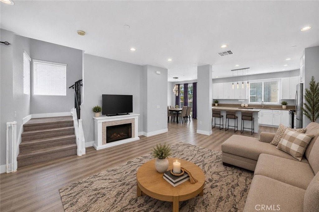 7960 Telegraph, Downey, CA 90240