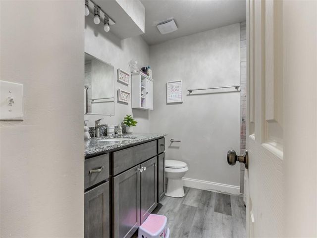 5021 Union Circle, Del City, OK 73135