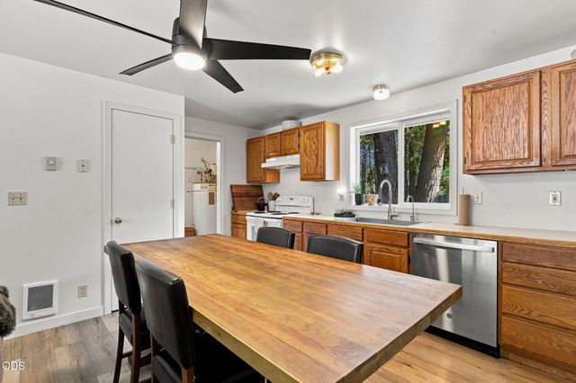 56256 Eider Road, Bend, OR 97707