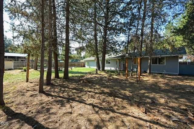56256 Eider Road, Bend, OR 97707