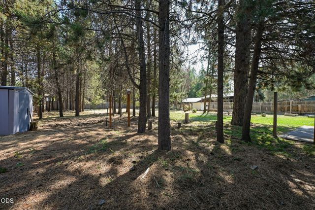 56256 Eider Road, Bend, OR 97707
