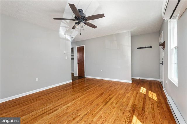 224 CARROLL DR, Stephens City, VA 22655