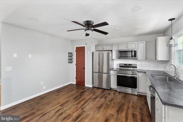 224 CARROLL DR, Stephens City, VA 22655