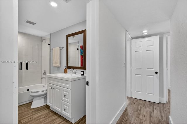 541 NW 109th St, Miami, FL 33168