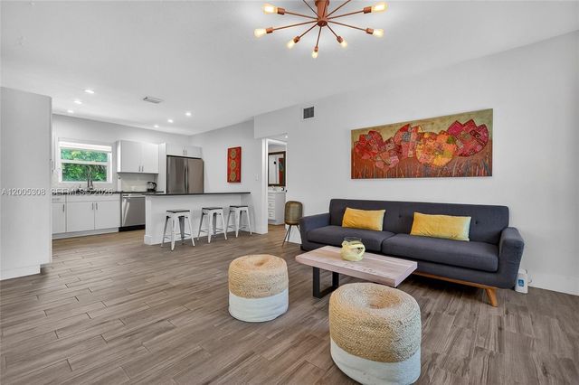 541 NW 109th St, Miami, FL 33168