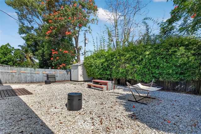 541 NW 109th St, Miami, FL 33168