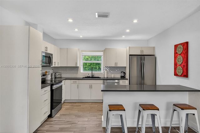 541 NW 109th St, Miami, FL 33168