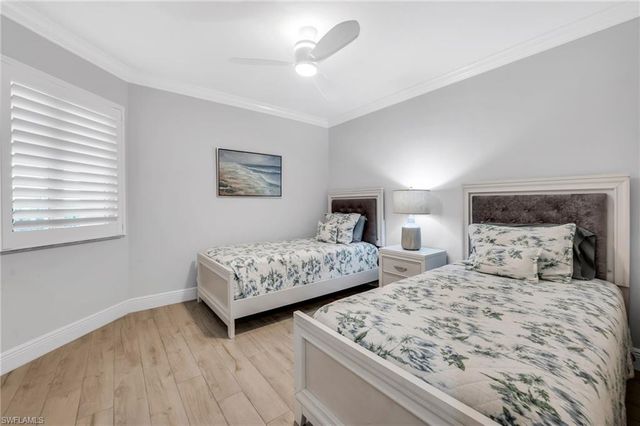 40 Seagate DR 303A, Naples, FL 34103