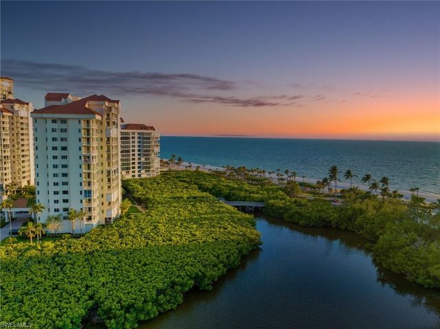 40 Seagate DR 303A, Naples, FL 34103
