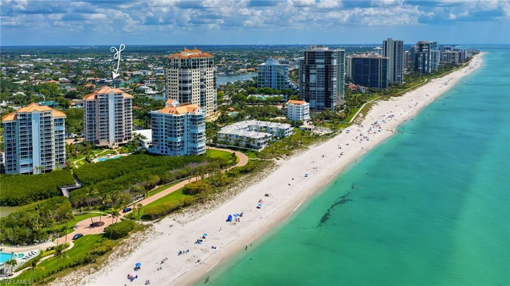 40 Seagate DR 303A, Naples, FL 34103