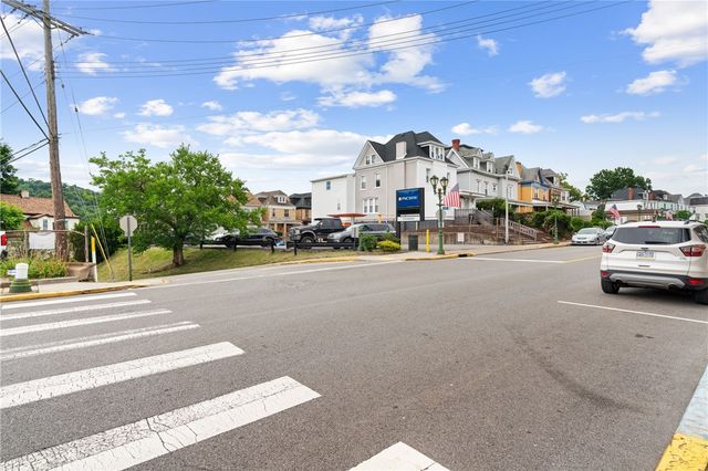 605 California Ave, Avalon, PA 15202