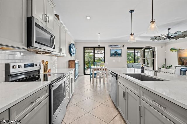 15510 Papyrus CT, Alva, FL 33920