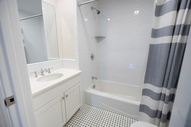 48 Spruce 1, Winchester, MA 01890