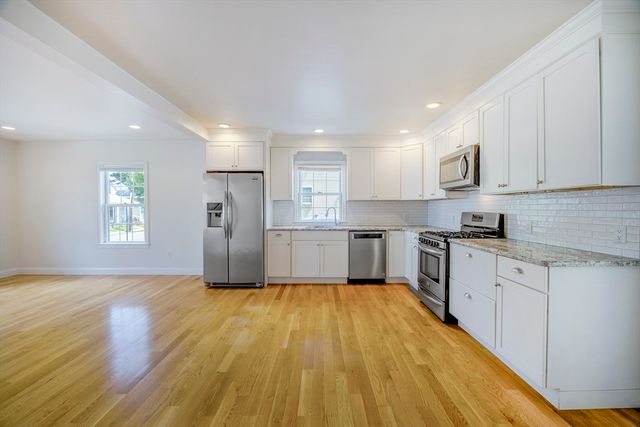 48 Spruce 1, Winchester, MA 01890