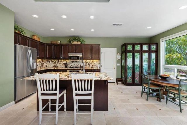 1689 Robin Place, Carlsbad, CA 92011