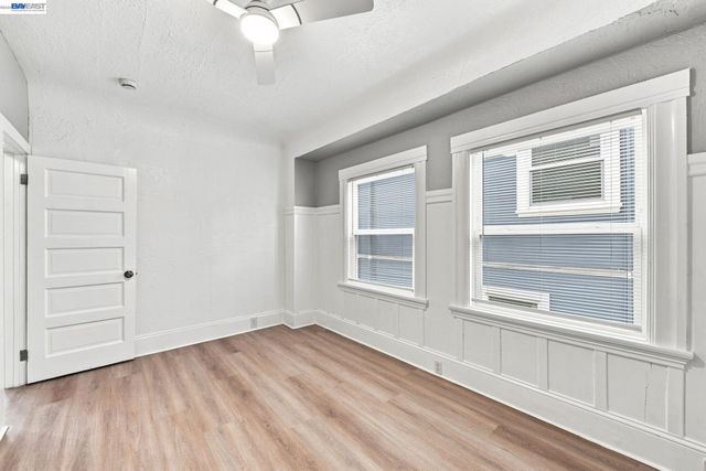1725 38Th Ave, Oakland, CA 94601