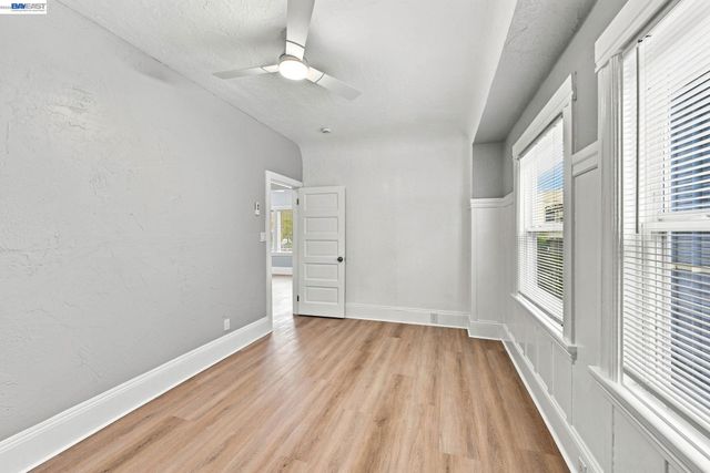 1725 38Th Ave, Oakland, CA 94601