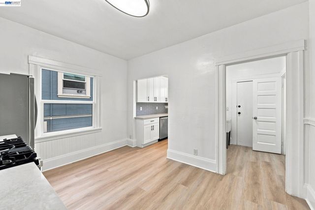 1725 38Th Ave, Oakland, CA 94601