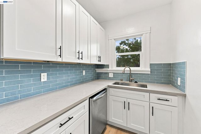 1725 38Th Ave, Oakland, CA 94601