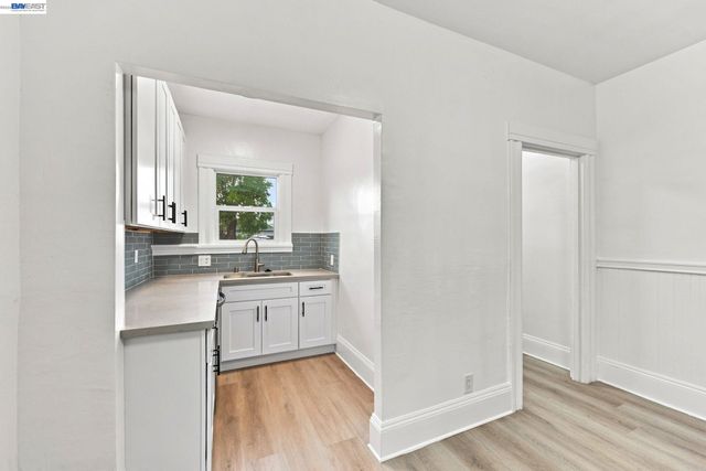 1725 38Th Ave, Oakland, CA 94601
