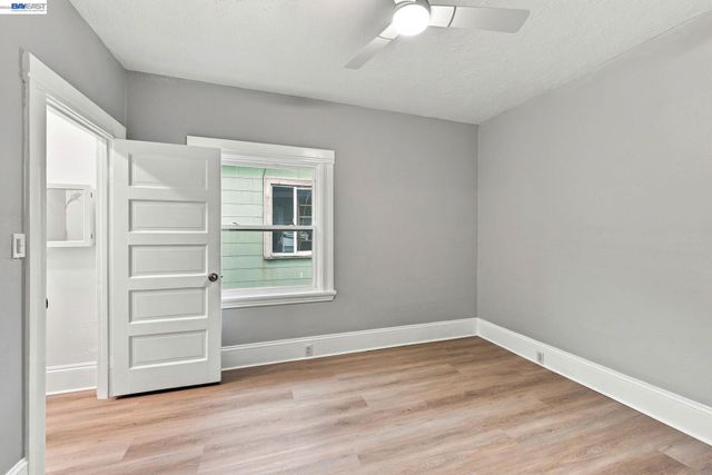 1725 38Th Ave, Oakland, CA 94601