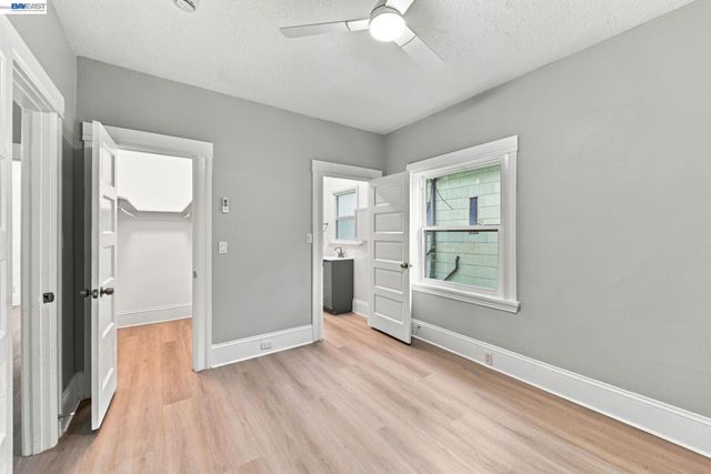 1725 38Th Ave, Oakland, CA 94601