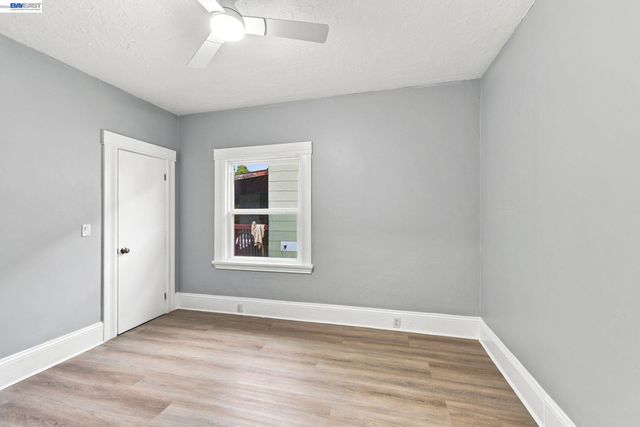 1725 38Th Ave, Oakland, CA 94601