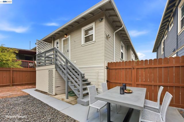 1725 38Th Ave, Oakland, CA 94601