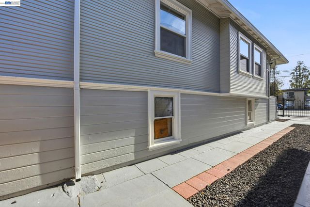 1725 38Th Ave, Oakland, CA 94601