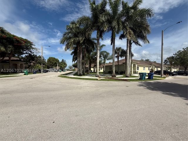 13240 OLD BISCAYNE DR. 1702, Homestead, FL 33033