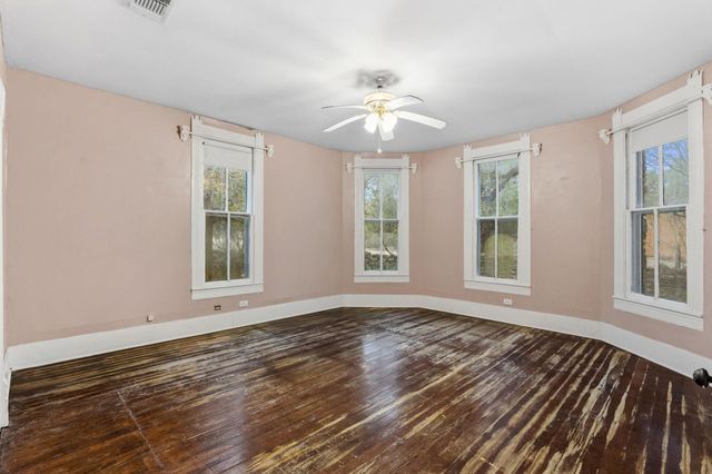 3217 32, San Marcos, TX 78666