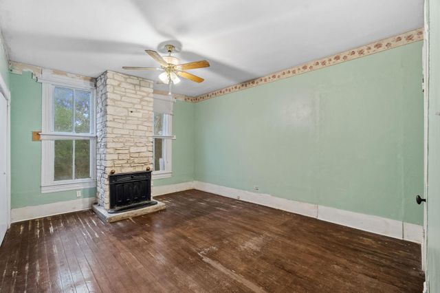 3217 32, San Marcos, TX 78666