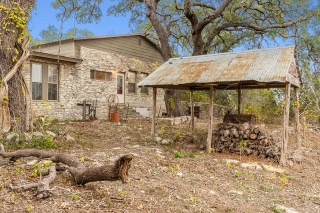 3217 32, San Marcos, TX 78666