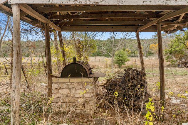 3217 32, San Marcos, TX 78666