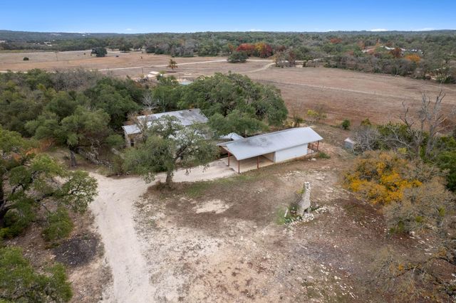 3217 32, San Marcos, TX 78666