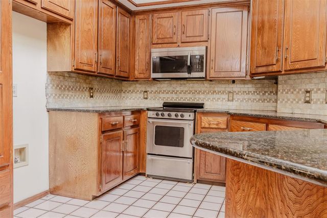 9809 S Brookline Avenue, Oklahoma City, OK 73159
