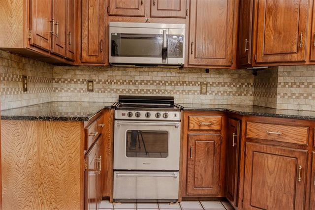 9809 S Brookline Avenue, Oklahoma City, OK 73159