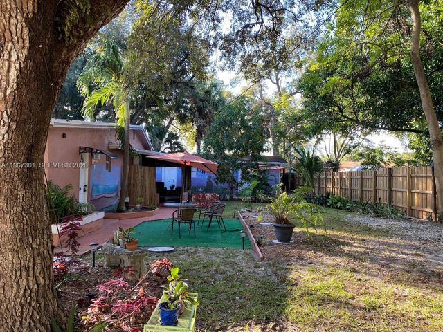 1760 NE 144th St, Miami, FL 33181