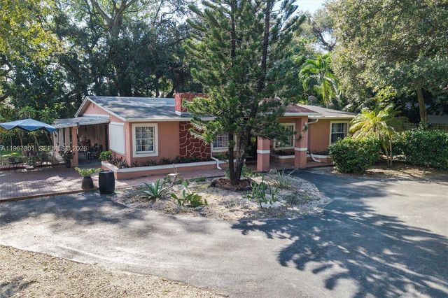 1760 NE 144th St, Miami, FL 33181