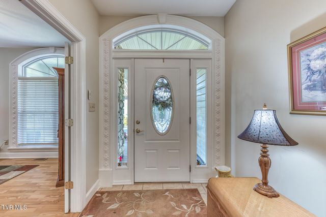 204 James Court, Piney Flats, TN 37686