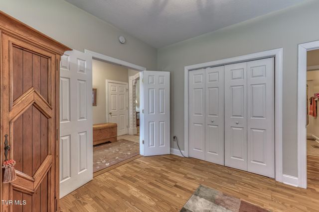 204 James Court, Piney Flats, TN 37686