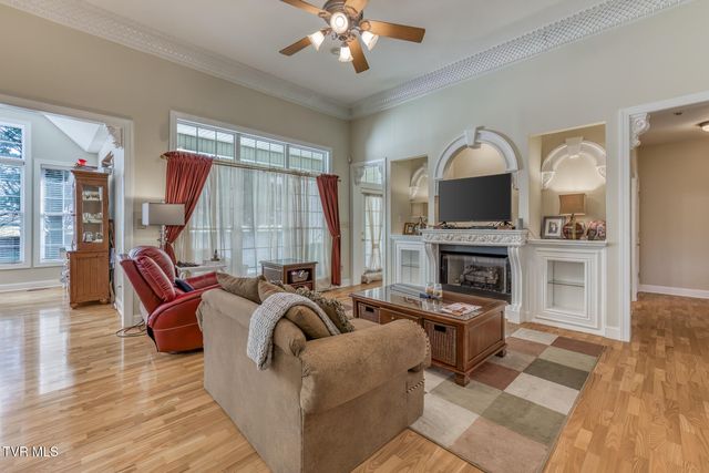 204 James Court, Piney Flats, TN 37686