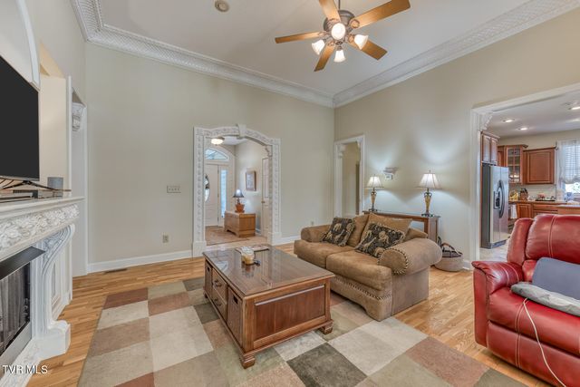 204 James Court, Piney Flats, TN 37686