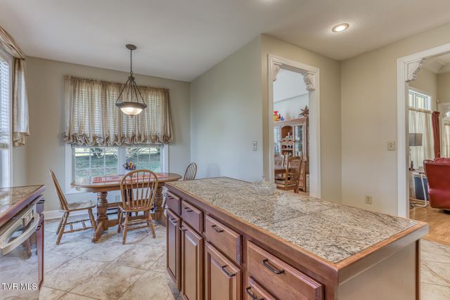 204 James Court, Piney Flats, TN 37686