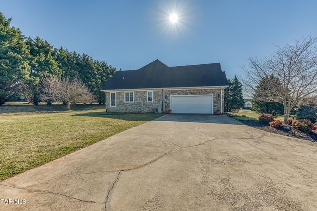 204 James Court, Piney Flats, TN 37686